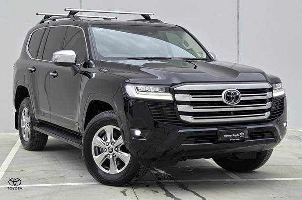 Image of 2024 Toyota Landcruiser Sahara