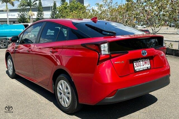 2021 Toyota Prius Base in Red