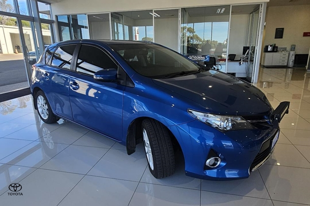 Image of 2013 Toyota Corolla Ascent Sport