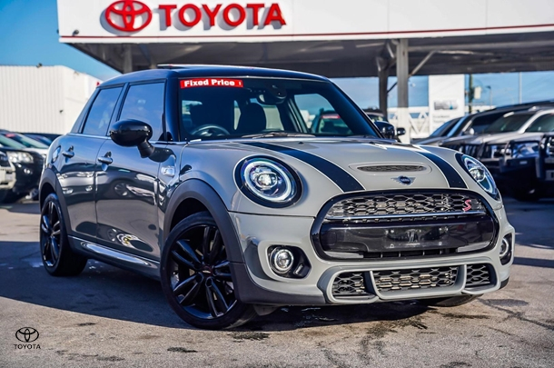 2020 MINI Hatch Cooper S in Grey
