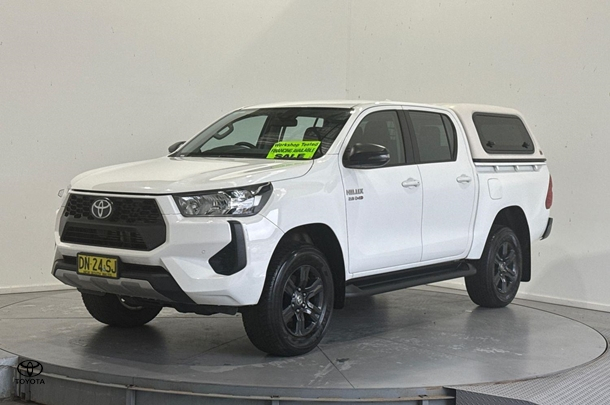 Image of 2025 Toyota Hilux SR 48V
