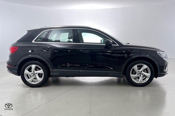 2024 Audi Q3 35 TFSI in Black