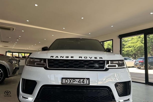 2017 Land Rover Range Rover Sport TDV6 SE in White