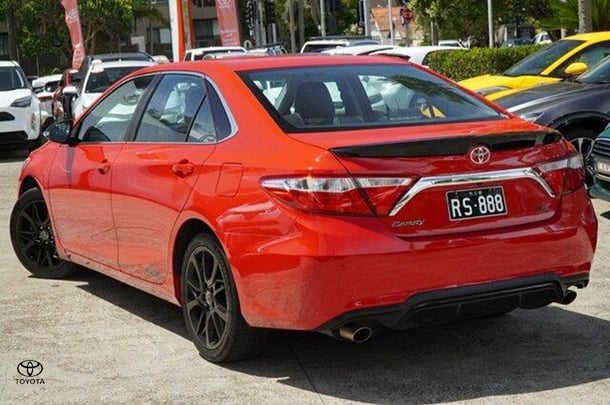 2017 Toyota Camry RZ in Red