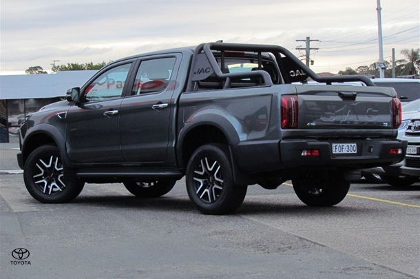 2024 JAC T9 Oasis in Hammerhead Dark Grey (Hcg)