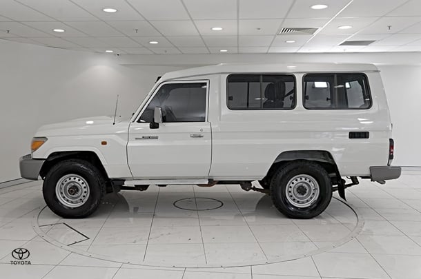 2020 Toyota Landcruiser GXL Troopcarrier in White