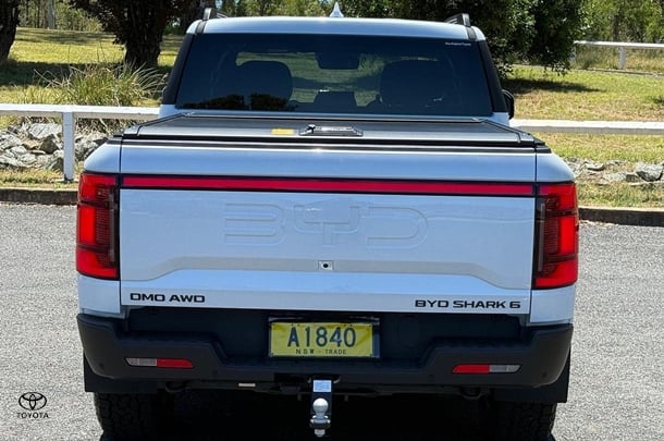 2025 BYD SHARK 6 Premium in White