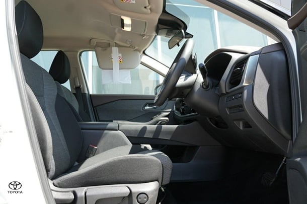 2023 Nissan X-TRAIL ST in White