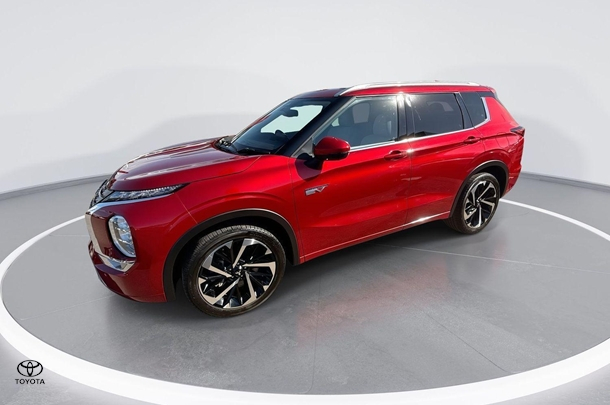 2022 Mitsubishi Outlander PHEV Exceed in Red