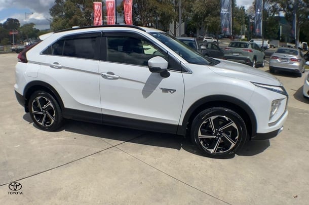 2023 Mitsubishi Eclipse Cross PHEV Aspire in White