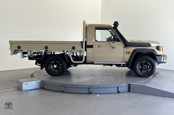 2025 Toyota Landcruiser GXL in Beige
