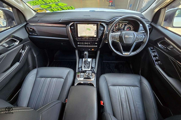 2024 Isuzu MU-X LS-T in White