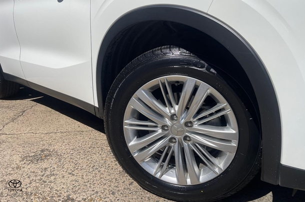 2024 Mitsubishi Outlander ES in White