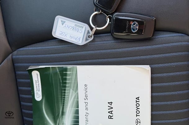 Image of 2022 Toyota RAV4 Hybrid XSE (2WD)