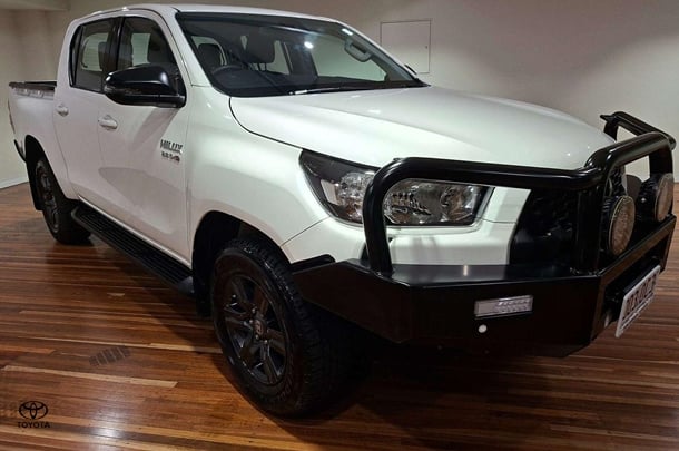 Image of 2025 Toyota Hilux SR
