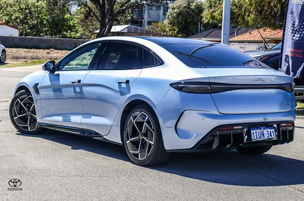 2024 BYD Seal Premium in Blue