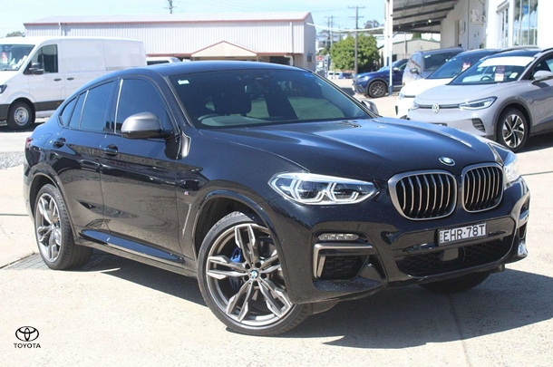 2019 BMW X4 M40i in Black