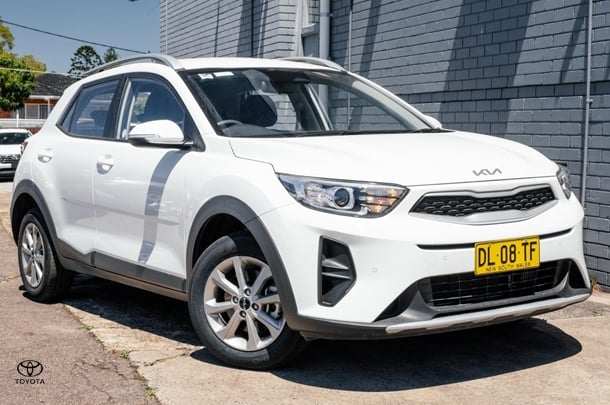 2024 Kia Stonic S in Snow White Pearl (Swp)