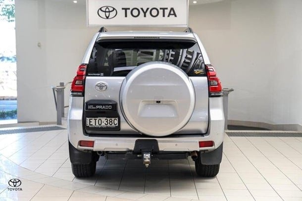 2022 Toyota Landcruiser Prado VX in Silver