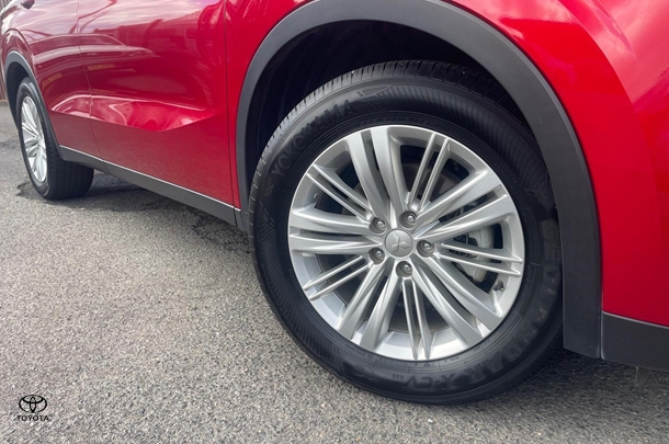 2023 Mitsubishi Outlander ES in Red