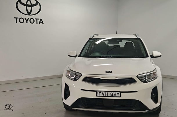 2021 Kia Stonic S in White