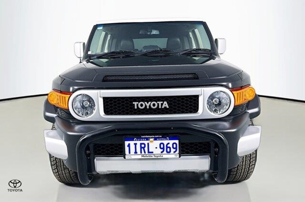 2016 Toyota FJ Cruiser FJ Cruiser in Two Tone Black