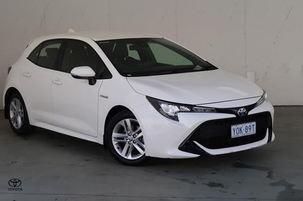 Image of 2018 Toyota Corolla Ascent Sport Hybrid