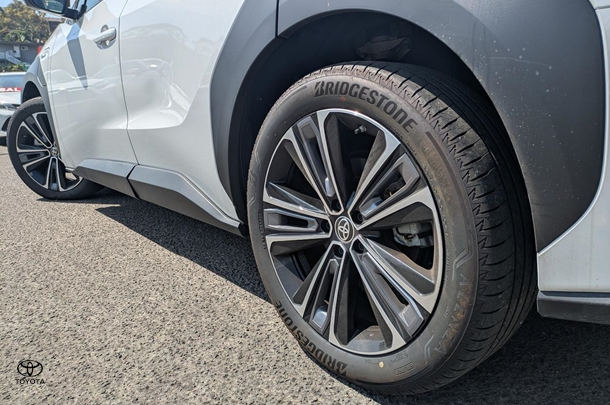 2023 Toyota bZ4X Base in White