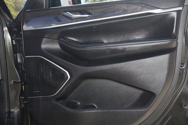 2022 Jeep Grand Cherokee L Limited in Other