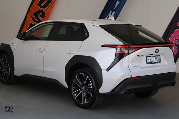 2023 Toyota bZ4X Base in White