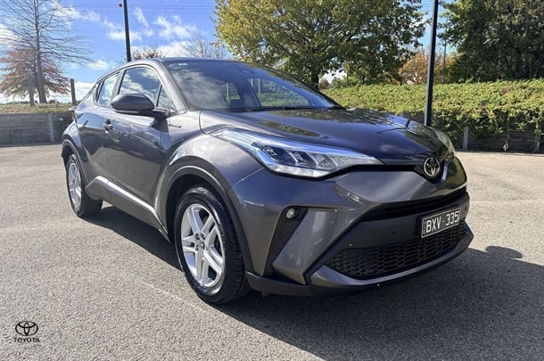 Image of 2022 Toyota CH-R GXL-2WD