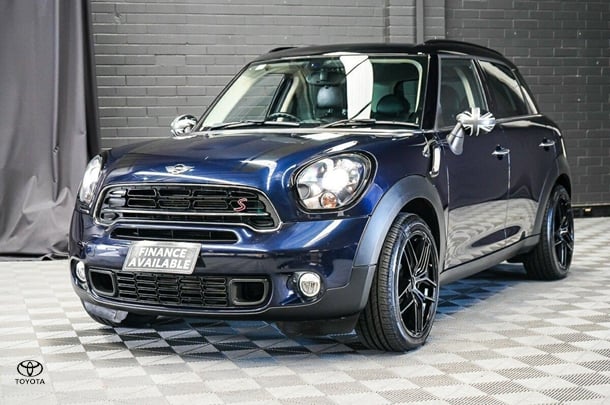 2016 MINI Countryman Cooper S in Blue