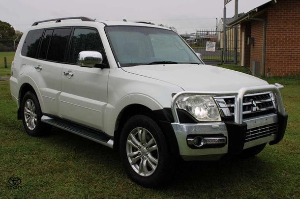 Image of 2015 Mitsubishi Pajero GLX