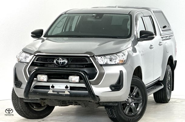 Image of 2022 Toyota Hilux SR