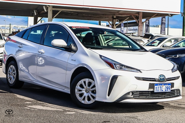 2020 Toyota Prius Base in White