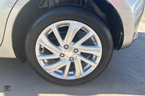 2023 Suzuki Swift GL in Silver