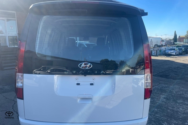 2023 Hyundai STARIA LOAD Base in White