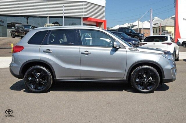 2018 Suzuki Vitara S Turbo in Grey