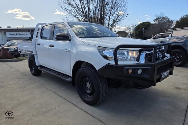 Image of 2019 Toyota Hilux SR
