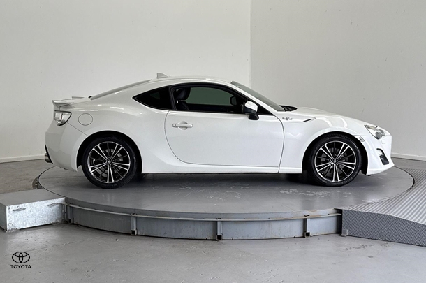 2014 Toyota 86 GTS in White