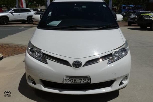 2017 Toyota Tarago GLI in White