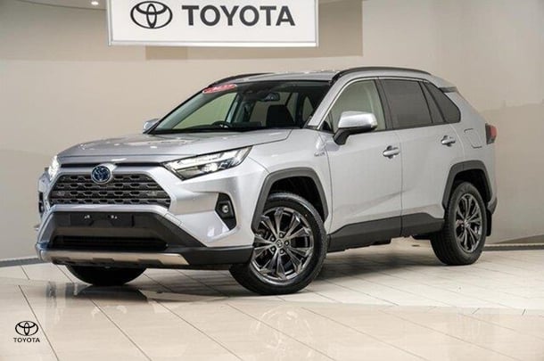 2022 Toyota RAV4 GXL in Silver