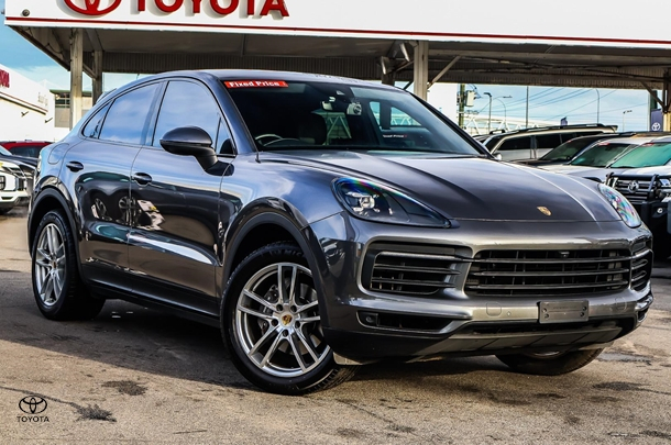 2020 Porsche Cayenne S in Grey