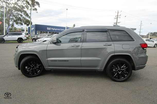 2021 Jeep Grand Cherokee Trailhawk in Grey