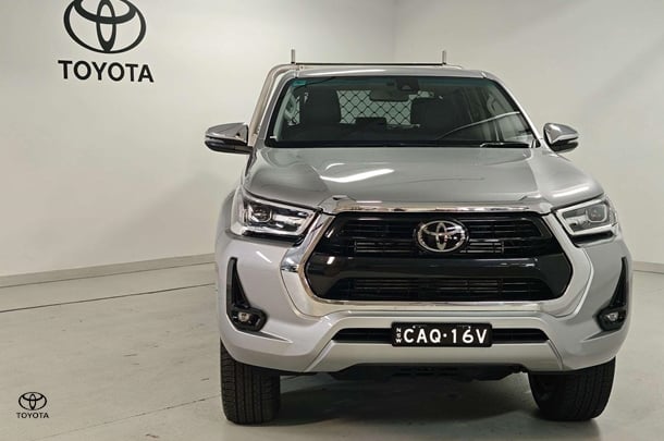 2023 Toyota Hilux SR5 in Silver