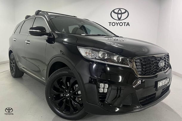 2020 Kia Sorento Black Edition in Black