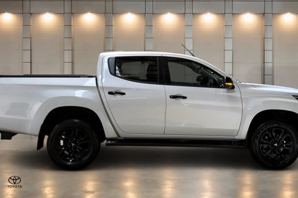 Image of 2021 Mitsubishi Triton GSR