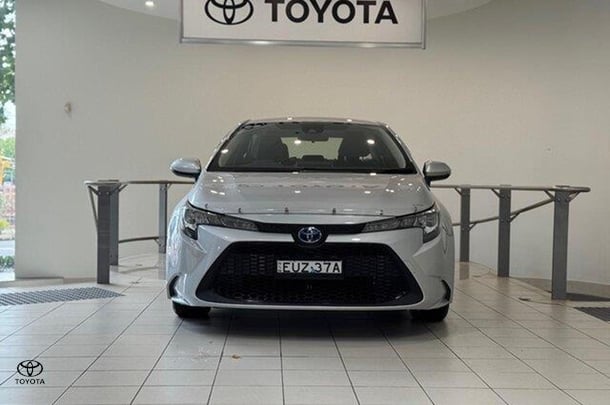 2022 Toyota Corolla Ascent Sport Hybrid in Silver