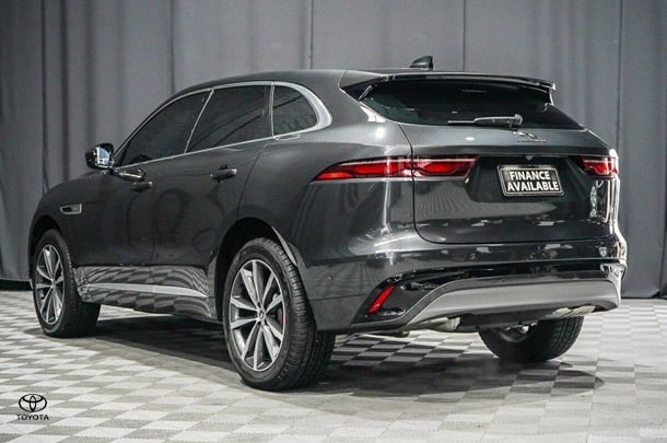 2024 Jaguar F-PACE P250 R-Dynamic S in Grey