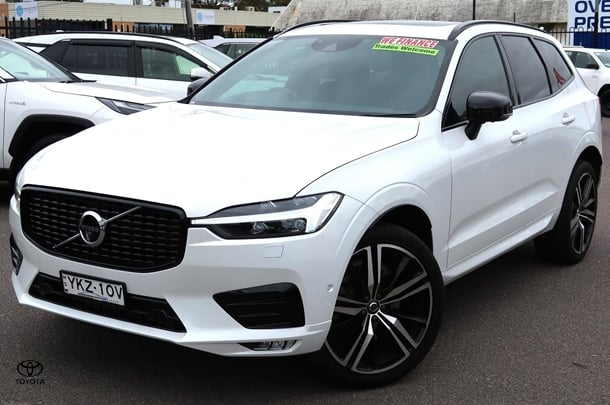 2021 Volvo XC60 T6 R-Design in White